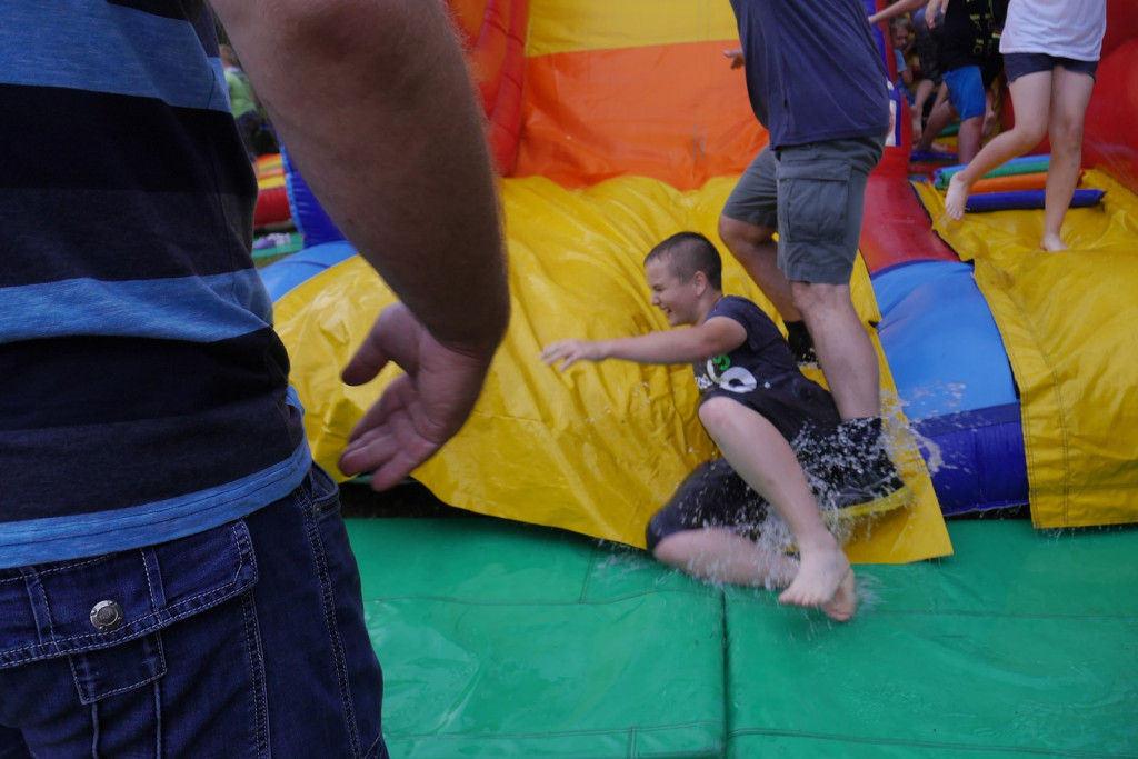 Ulewa dzieciom niestraszna. Piknik rodzinny w Szydłowicach [fotorelacja]