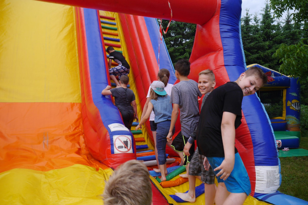 Ulewa dzieciom niestraszna. Piknik rodzinny w Szydłowicach [fotorelacja]