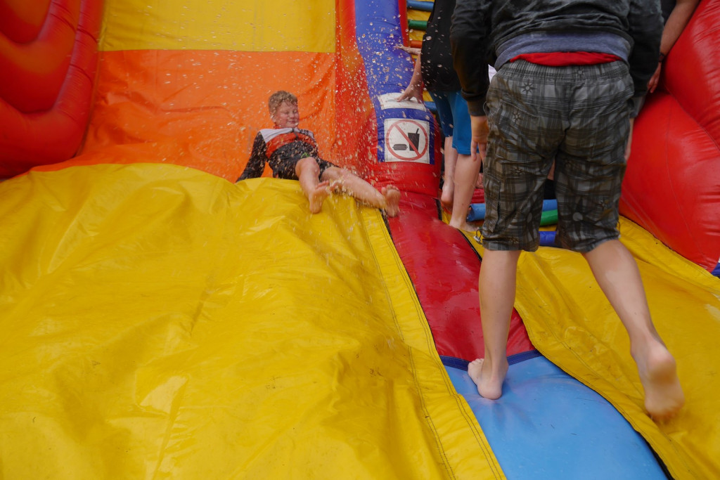 Ulewa dzieciom niestraszna. Piknik rodzinny w Szydłowicach [fotorelacja]