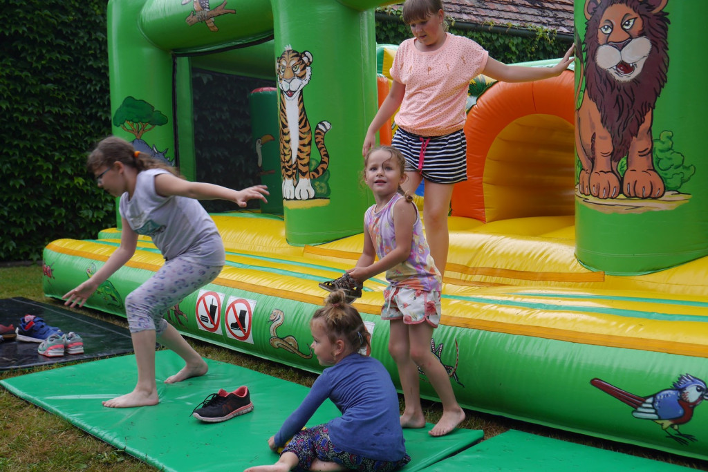 Ulewa dzieciom niestraszna. Piknik rodzinny w Szydłowicach [fotorelacja]