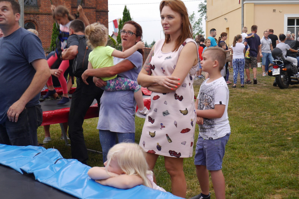 Ulewa dzieciom niestraszna. Piknik rodzinny w Szydłowicach [fotorelacja]