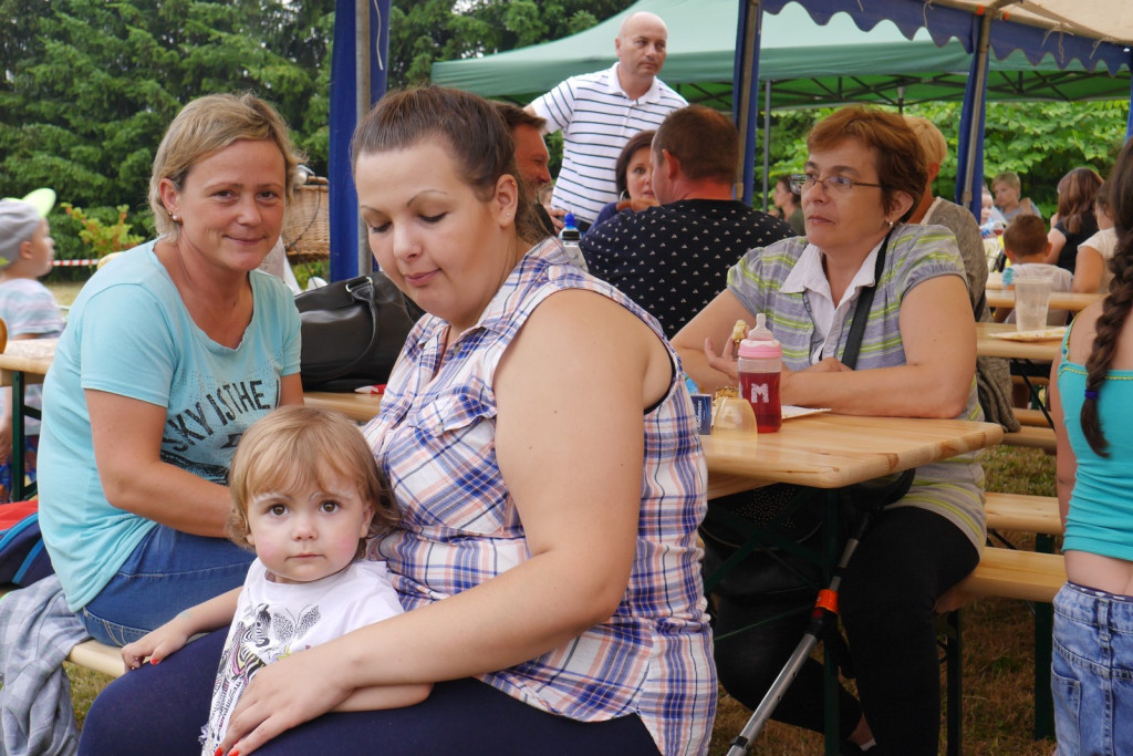 Ulewa dzieciom niestraszna. Piknik rodzinny w Szydłowicach [fotorelacja]