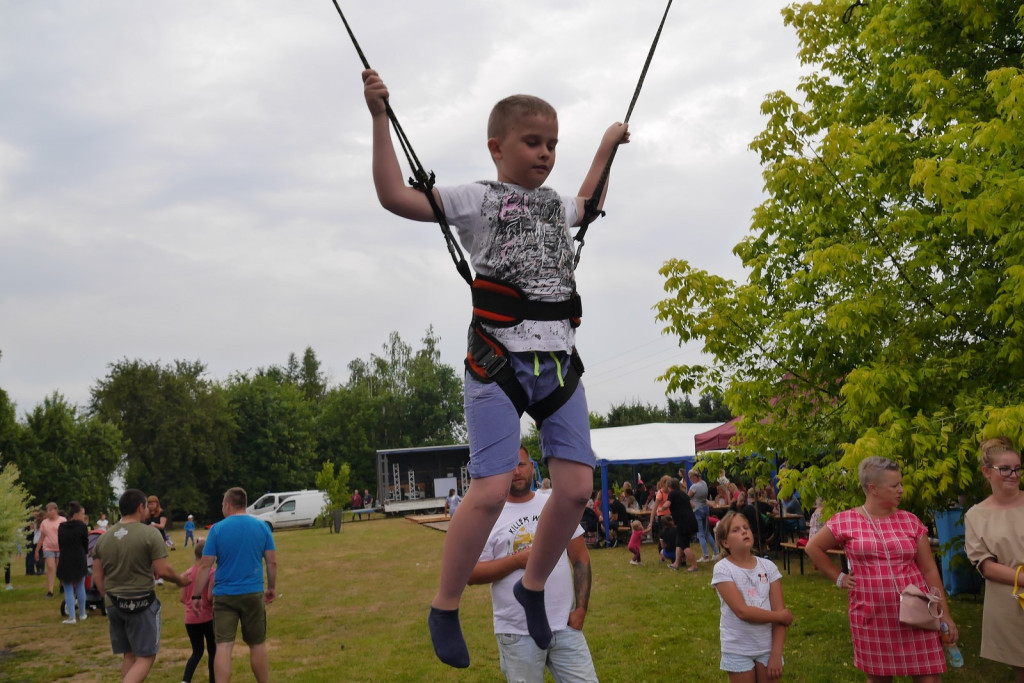 Ulewa dzieciom niestraszna. Piknik rodzinny w Szydłowicach [fotorelacja]