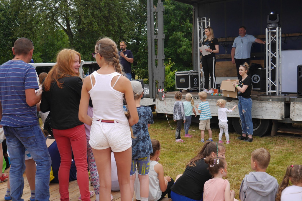 Ulewa dzieciom niestraszna. Piknik rodzinny w Szydłowicach [fotorelacja]