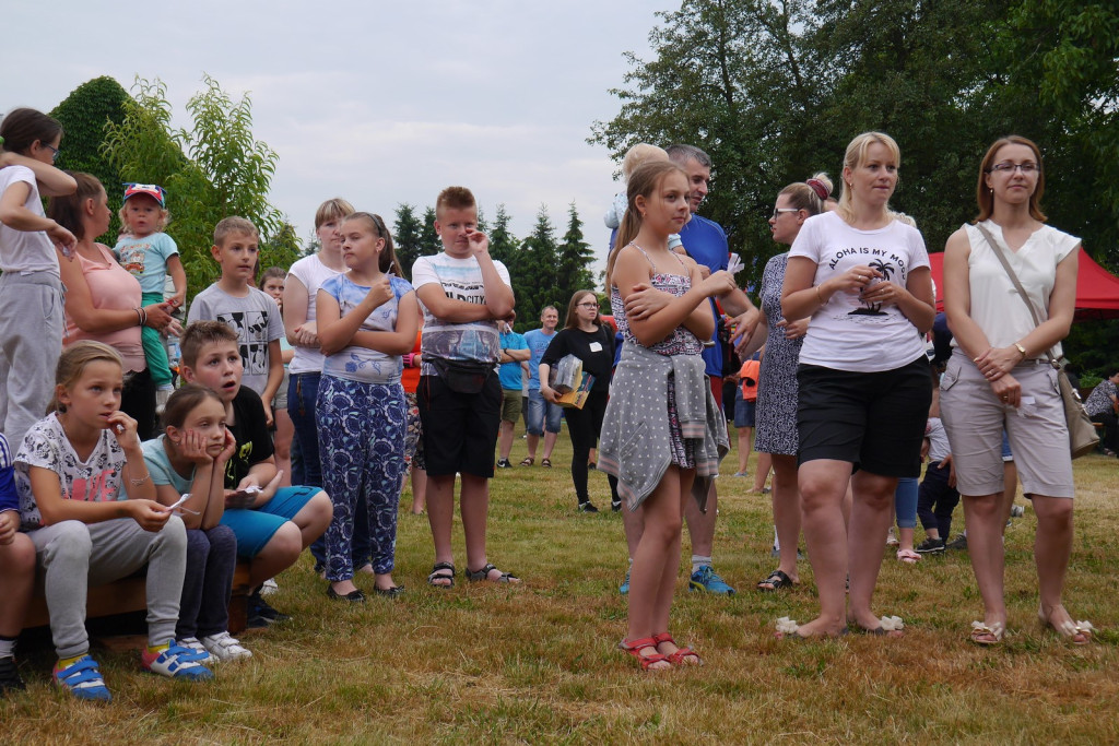 Ulewa dzieciom niestraszna. Piknik rodzinny w Szydłowicach [fotorelacja]