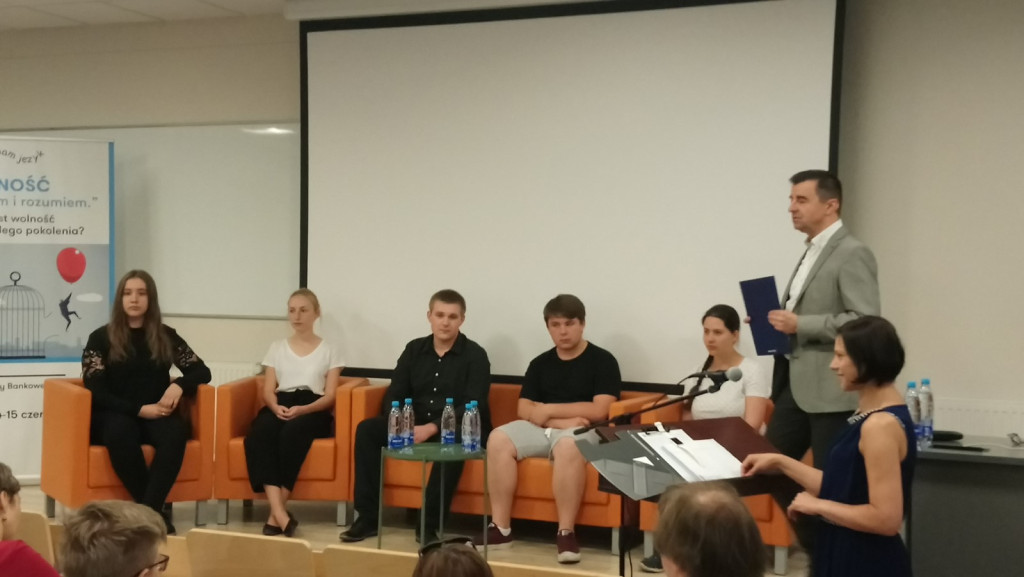 Uczennica I LO w Brzegu 