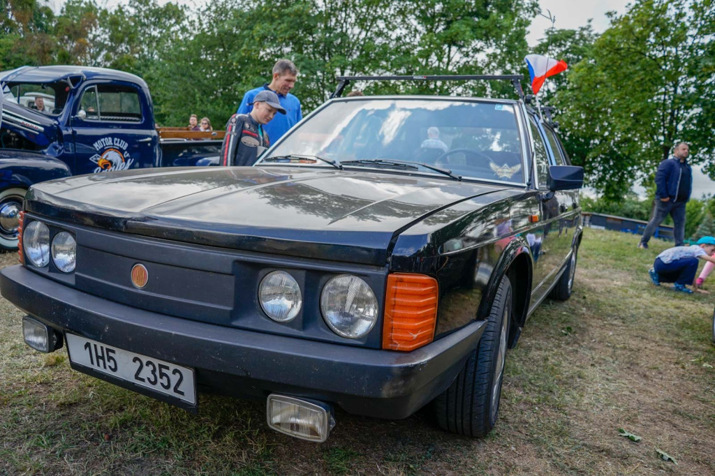 Międzynarodowy Zlot Pojazdów Zabytkowych w Oławie 2018 [fotorelacja]