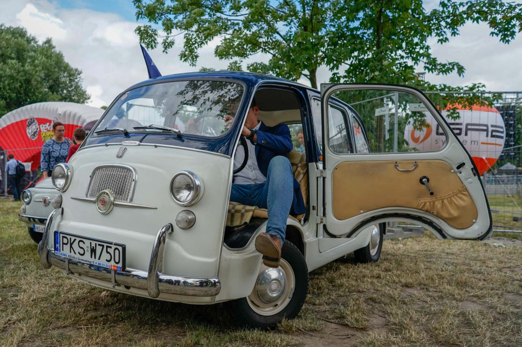 Międzynarodowy Zlot Pojazdów Zabytkowych w Oławie 2018 [fotorelacja]