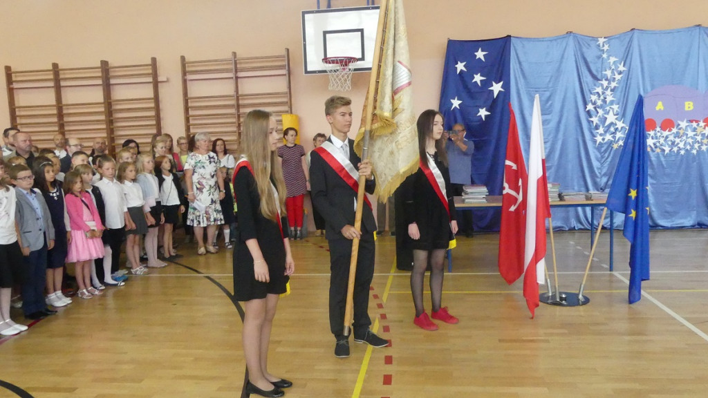Uroczyste zakończenie roku szkolnego w Publicznej Szkole Podstawowej  nr 6 w Brzegu