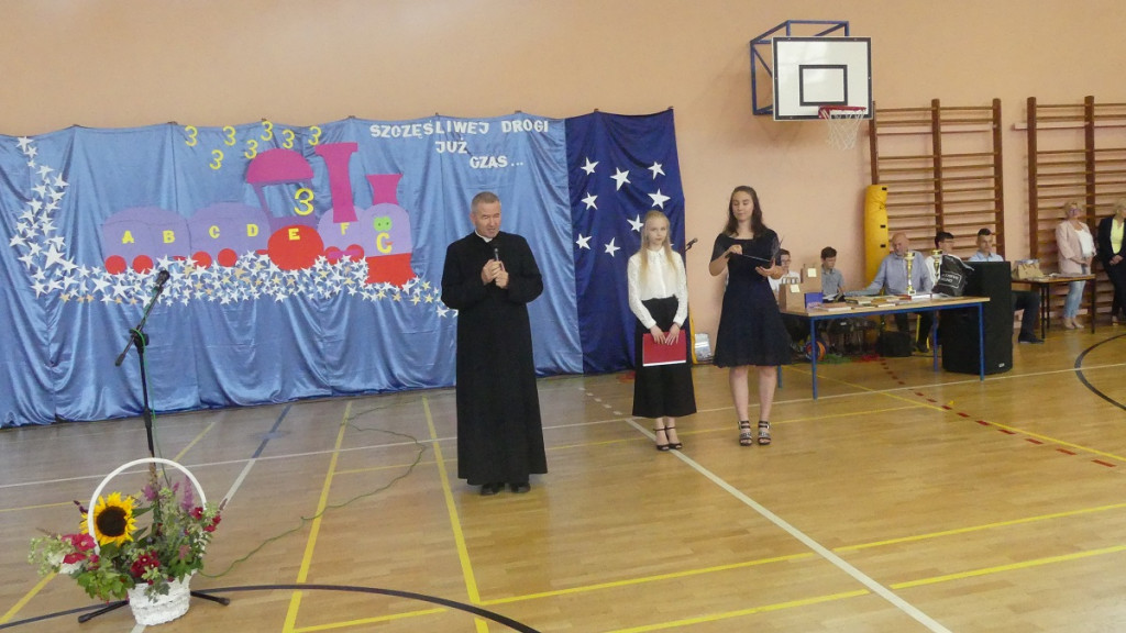 Uroczyste zakończenie roku szkolnego w Publicznej Szkole Podstawowej  nr 6 w Brzegu