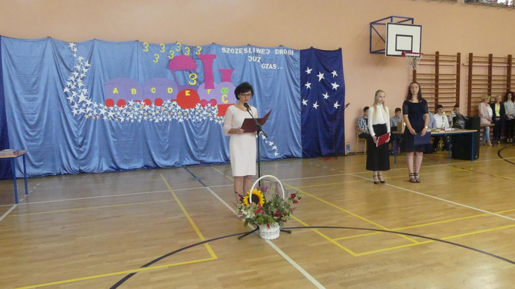 Uroczyste zakończenie roku szkolnego w Publicznej Szkole Podstawowej  nr 6 w Brzegu