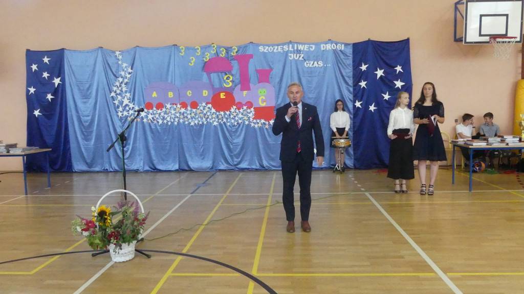 Uroczyste zakończenie roku szkolnego w Publicznej Szkole Podstawowej  nr 6 w Brzegu