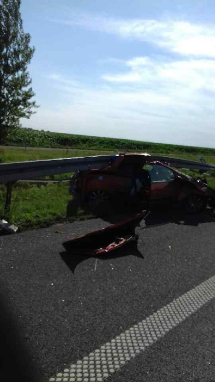 Dwie osoby poszkodowane w wypadku na autostradzie A4