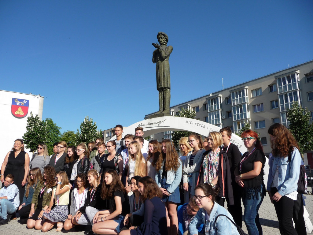 Wielopokoleniowa integracja kulturowa z Polakami na Litwie.  Śladami Polaków na Litwie.