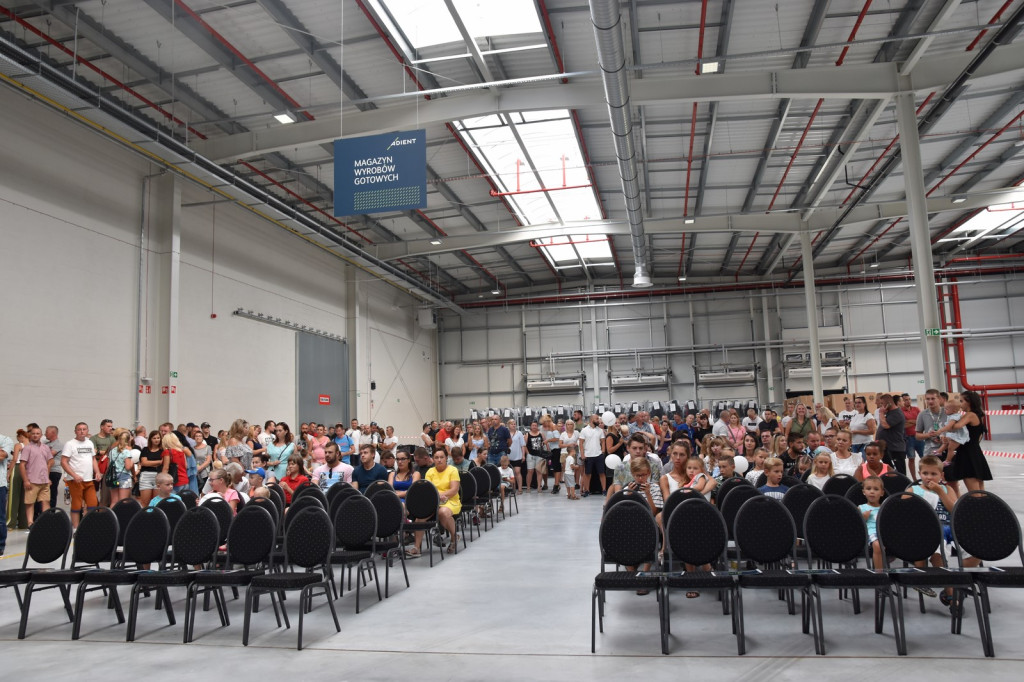 Rozbudowa fabryki Adient w Skarbimierzu-Osiedle. Zwiększenie przestrzeni produkcyjnej zapewni firmie wiele korzyści