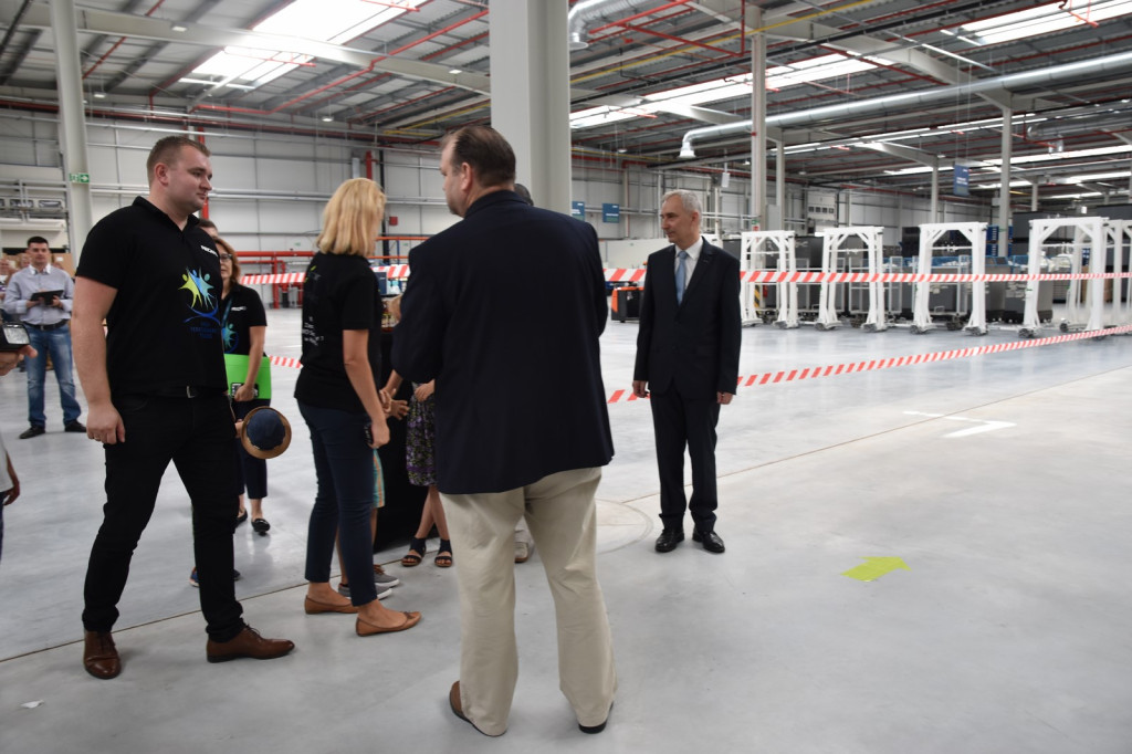 Rozbudowa fabryki Adient w Skarbimierzu-Osiedle. Zwiększenie przestrzeni produkcyjnej zapewni firmie wiele korzyści