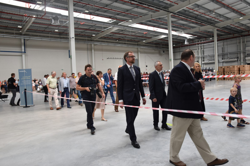 Rozbudowa fabryki Adient w Skarbimierzu-Osiedle. Zwiększenie przestrzeni produkcyjnej zapewni firmie wiele korzyści