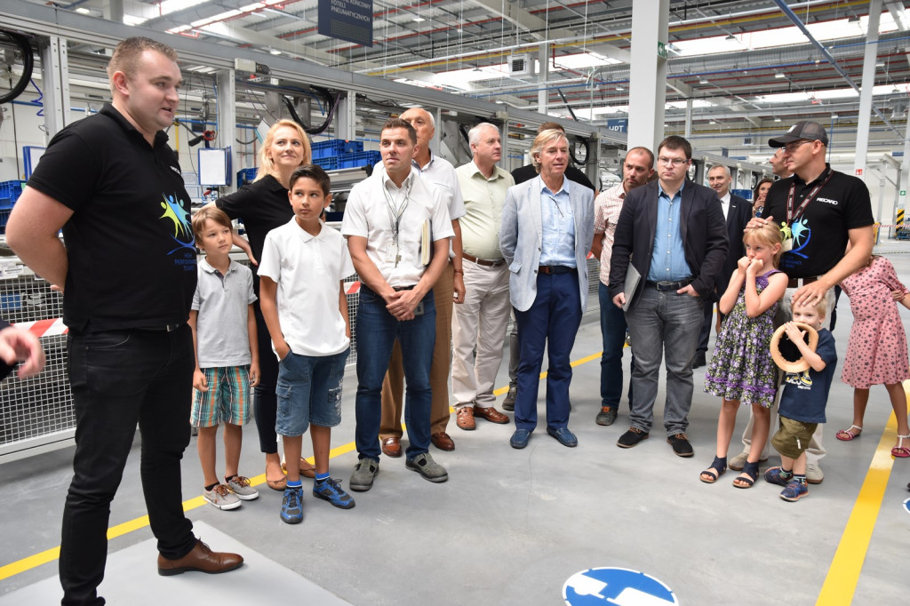 Rozbudowa fabryki Adient w Skarbimierzu-Osiedle. Zwiększenie przestrzeni produkcyjnej zapewni firmie wiele korzyści