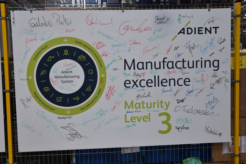 Rozbudowa fabryki Adient w Skarbimierzu-Osiedle. Zwiększenie przestrzeni produkcyjnej zapewni firmie wiele korzyści