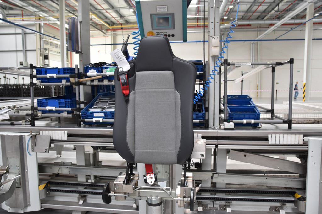 Rozbudowa fabryki Adient w Skarbimierzu-Osiedle. Zwiększenie przestrzeni produkcyjnej zapewni firmie wiele korzyści