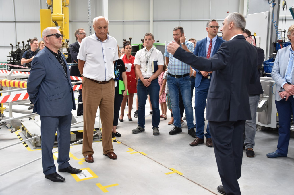 Rozbudowa fabryki Adient w Skarbimierzu-Osiedle. Zwiększenie przestrzeni produkcyjnej zapewni firmie wiele korzyści