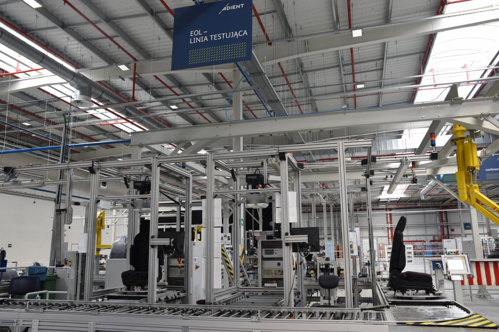 Rozbudowa fabryki Adient w Skarbimierzu-Osiedle. Zwiększenie przestrzeni produkcyjnej zapewni firmie wiele korzyści