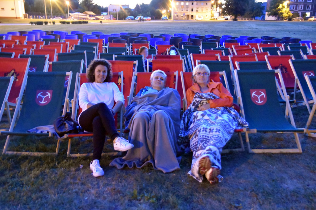 Plenerowy seans filmu pt. 