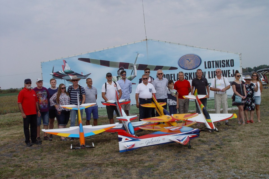 Zawody modeli akrobacyjnych zdalnie sterowanych pod Grodkowem [fotorelacja]