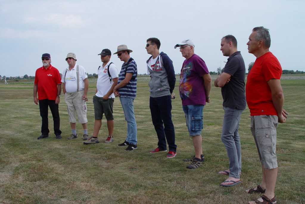 Zawody modeli akrobacyjnych zdalnie sterowanych pod Grodkowem [fotorelacja]