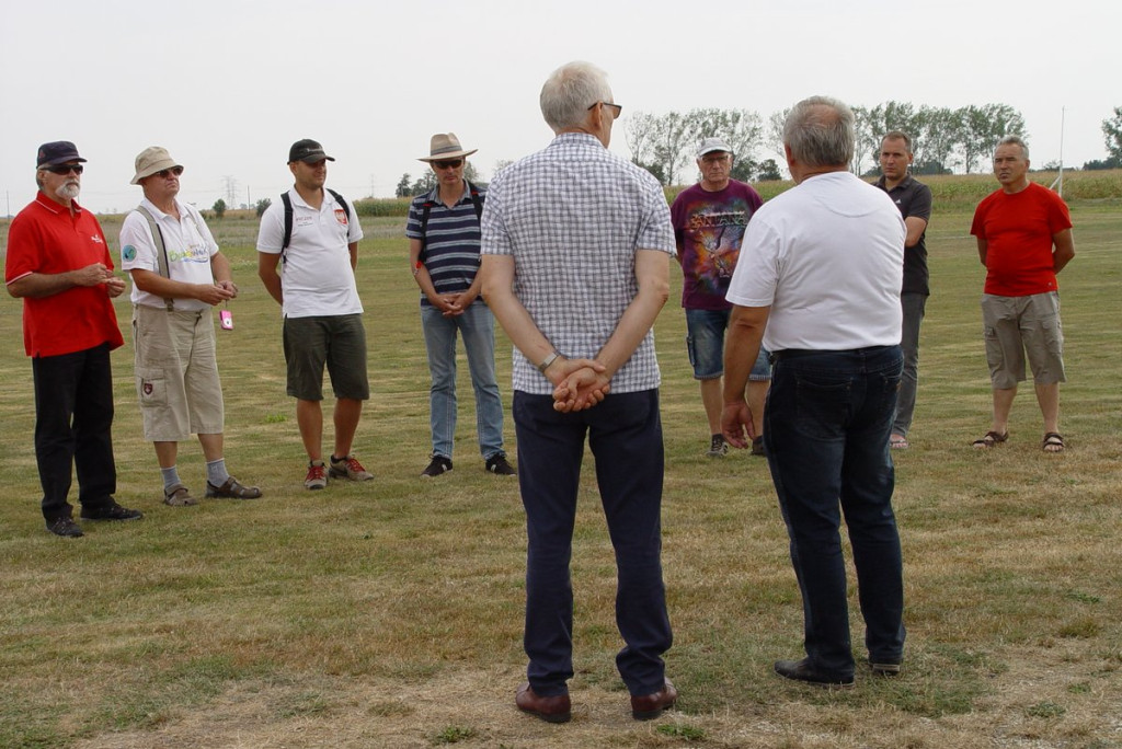 Zawody modeli akrobacyjnych zdalnie sterowanych pod Grodkowem [fotorelacja]