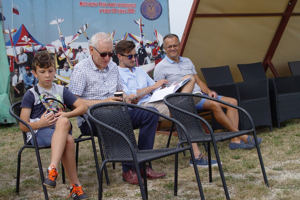 Zawody modeli akrobacyjnych zdalnie sterowanych pod Grodkowem [fotorelacja]