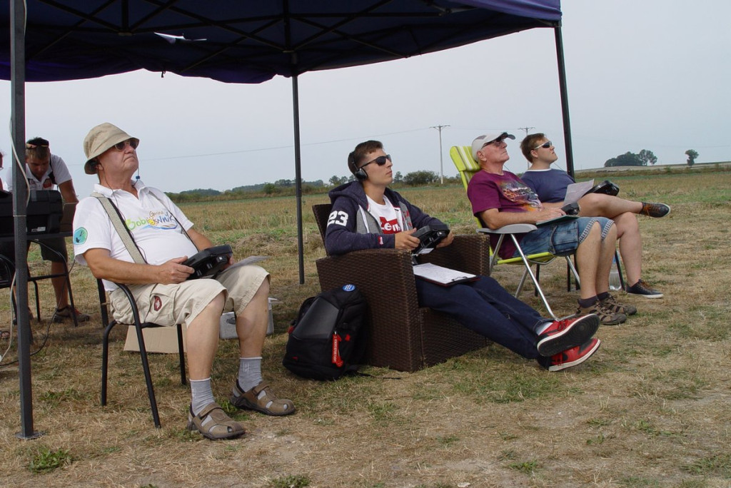 Zawody modeli akrobacyjnych zdalnie sterowanych pod Grodkowem [fotorelacja]