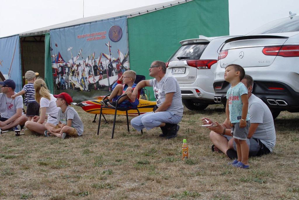 Zawody modeli akrobacyjnych zdalnie sterowanych pod Grodkowem [fotorelacja]
