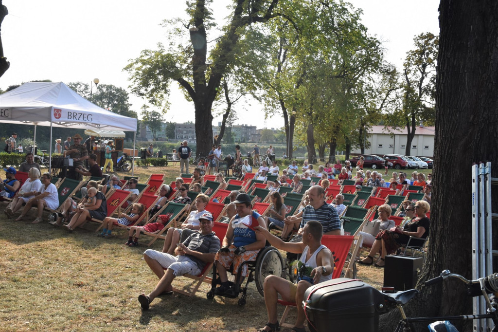 Muzyczna dawka energii od trio 