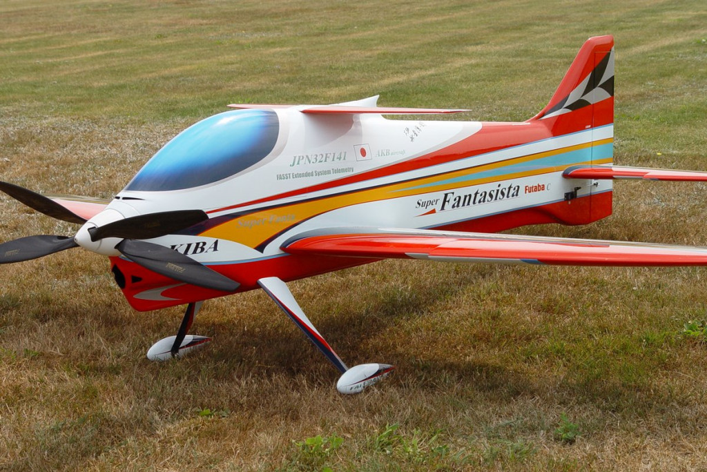 Zawody modeli akrobacyjnych zdalnie sterowanych pod Grodkowem [fotorelacja]