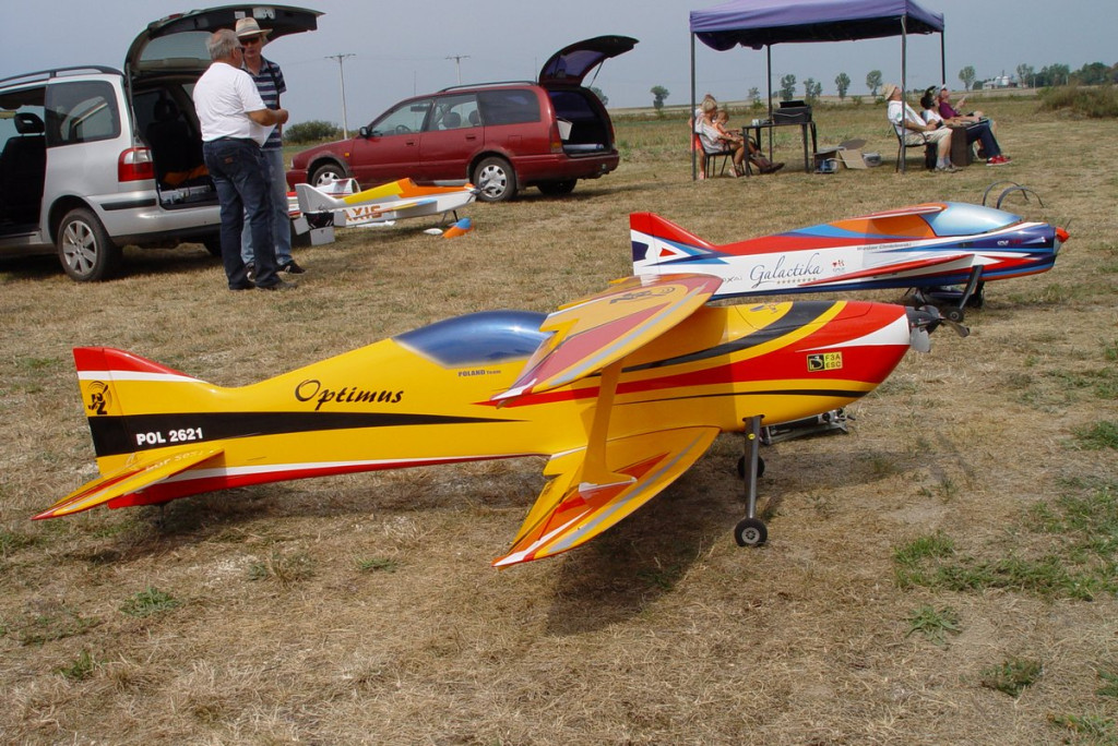Zawody modeli akrobacyjnych zdalnie sterowanych pod Grodkowem [fotorelacja]