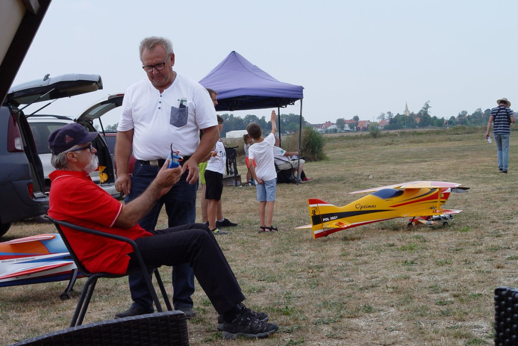Zawody modeli akrobacyjnych zdalnie sterowanych pod Grodkowem [fotorelacja]