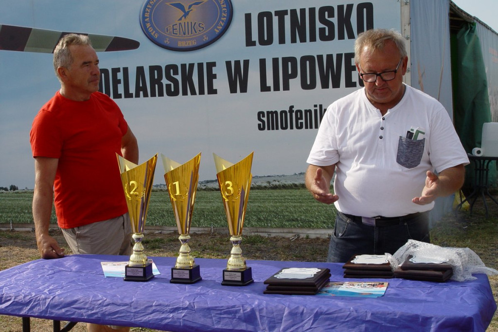 Zawody modeli akrobacyjnych zdalnie sterowanych pod Grodkowem [fotorelacja]