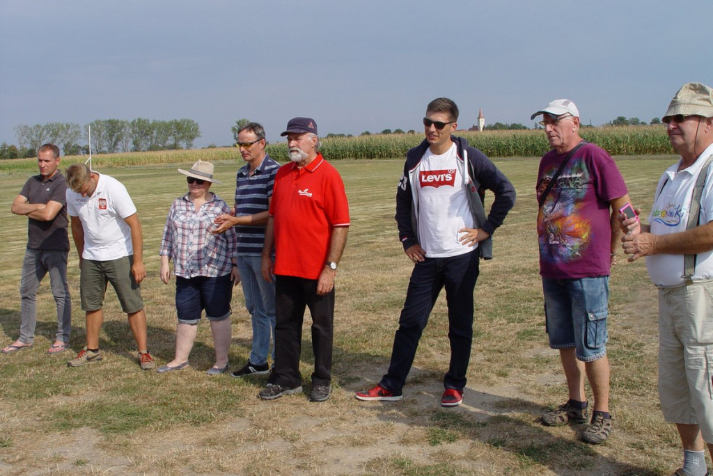 Zawody modeli akrobacyjnych zdalnie sterowanych pod Grodkowem [fotorelacja]