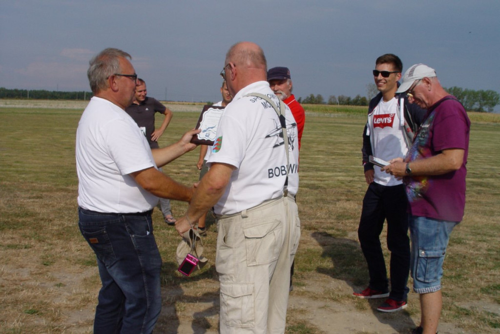 Zawody modeli akrobacyjnych zdalnie sterowanych pod Grodkowem [fotorelacja]