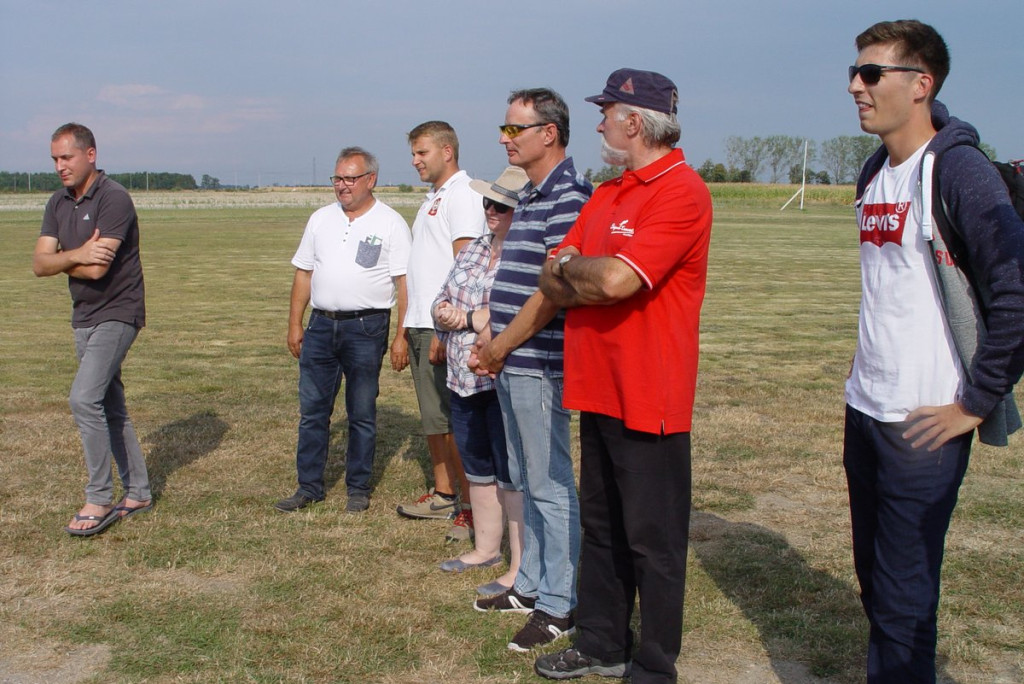 Zawody modeli akrobacyjnych zdalnie sterowanych pod Grodkowem [fotorelacja]