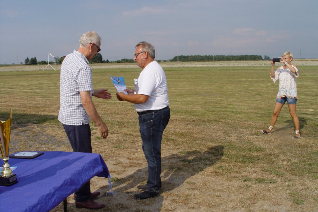 Zawody modeli akrobacyjnych zdalnie sterowanych pod Grodkowem [fotorelacja]
