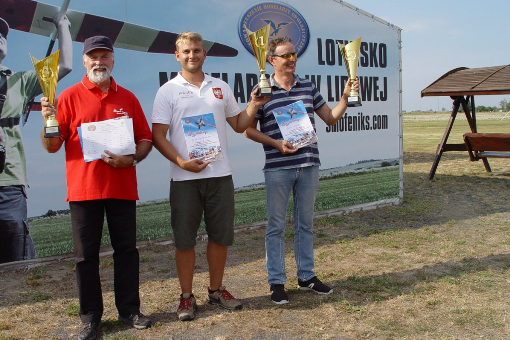 Zawody modeli akrobacyjnych zdalnie sterowanych pod Grodkowem [fotorelacja]