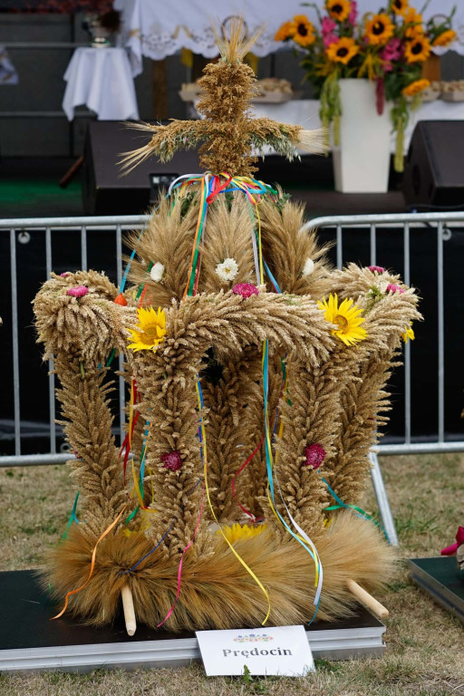 Święto plonów w Brzezinie. Najpiękniejszy wieniec dożynkowy w Gminie Skarbimierz z Kopanie