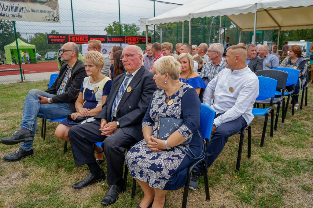 Święto plonów w Brzezinie. Najpiękniejszy wieniec dożynkowy w Gminie Skarbimierz z Kopanie