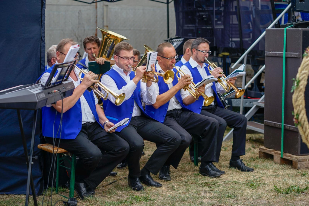 Święto plonów w Brzezinie. Najpiękniejszy wieniec dożynkowy w Gminie Skarbimierz z Kopanie