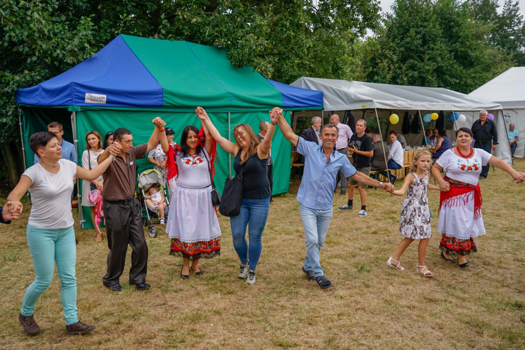 Dożynki w gminie Lewin Brzeski. Najpiękniejsza korona dożynkowa z Skorogoszczy
