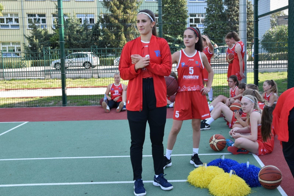 Boisko przy ul. Oławskiej uroczyście zostało otwarte