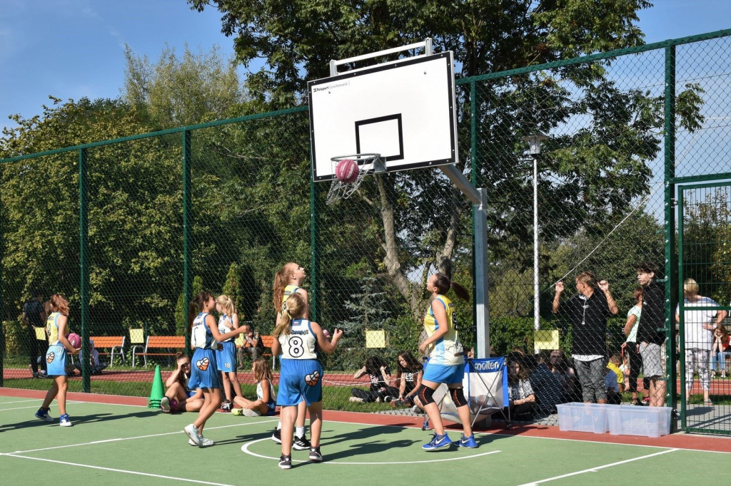 Boisko przy ul. Oławskiej uroczyście zostało otwarte