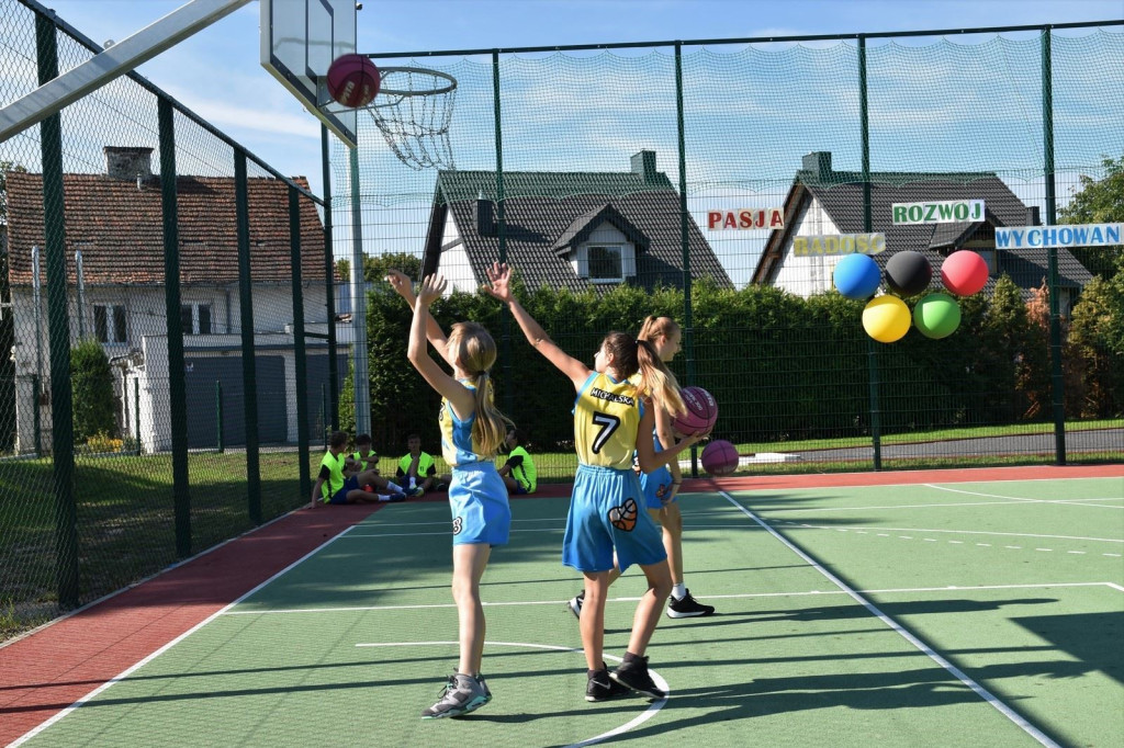 Boisko przy ul. Oławskiej uroczyście zostało otwarte